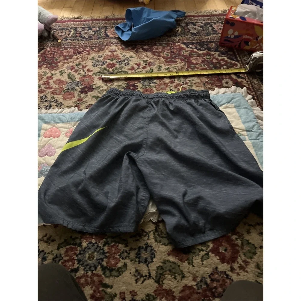 Nike Board Shorts Mens L Green Swim Trunks Logo Swoosh Lined Tie NESS5317 Pocket